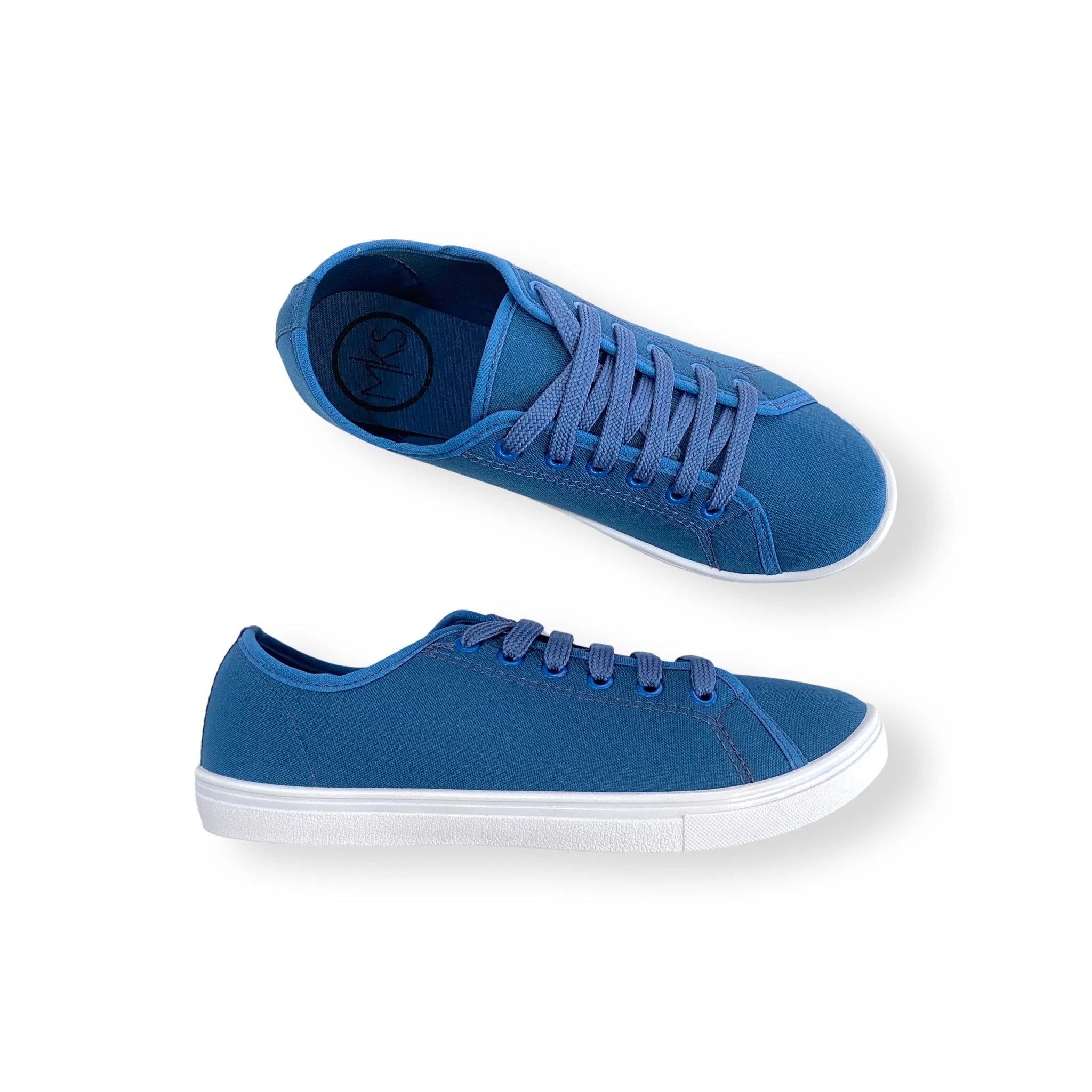 Free Spirit Sneakers in Blue