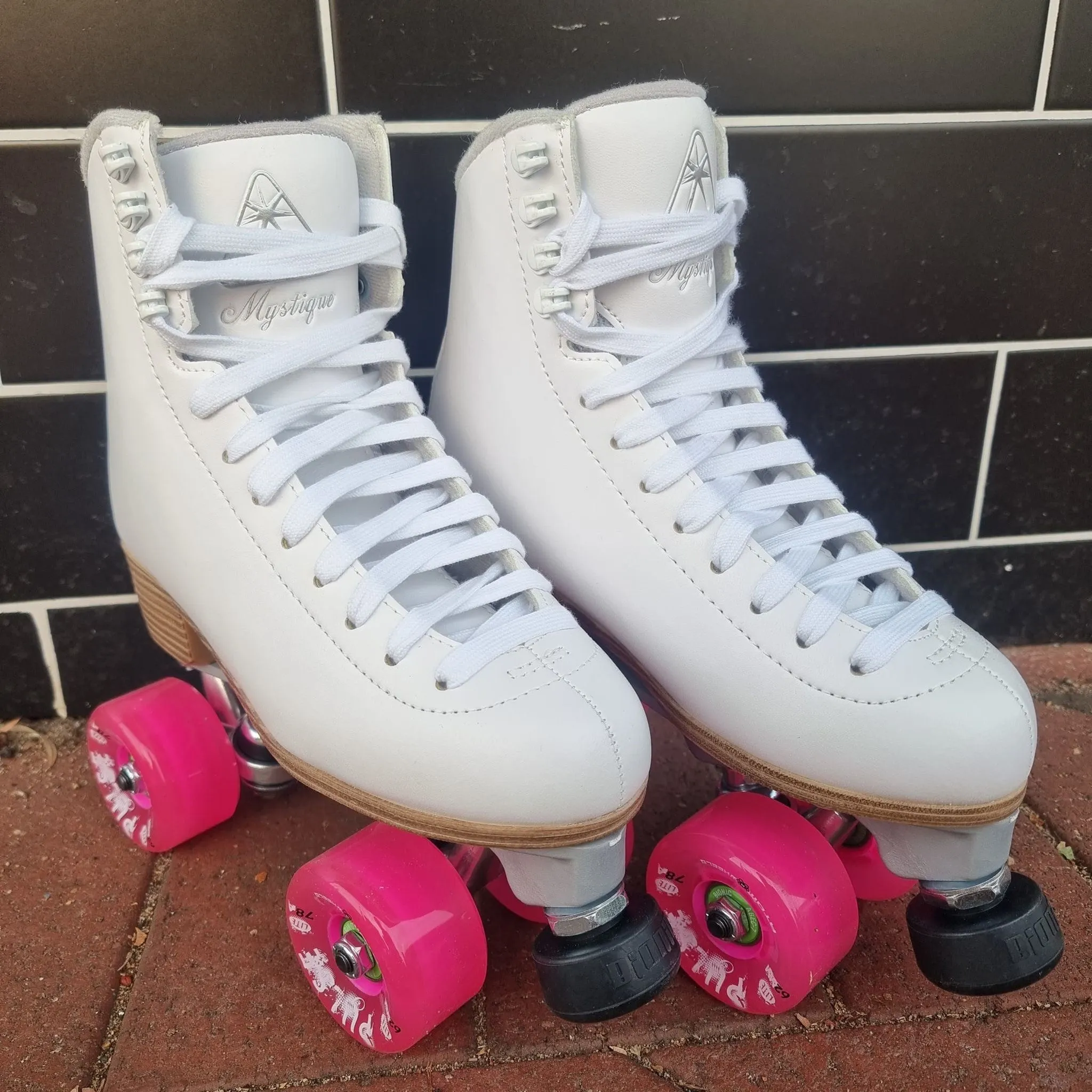 Jackson Mystique White Roller Skates *Last Pair* US 5